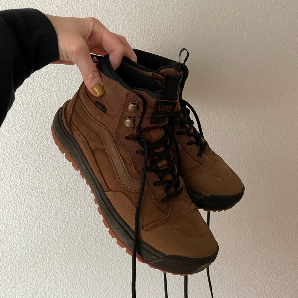 VANS ULTRA-RANGE EXO HI MTE-1 SHOE